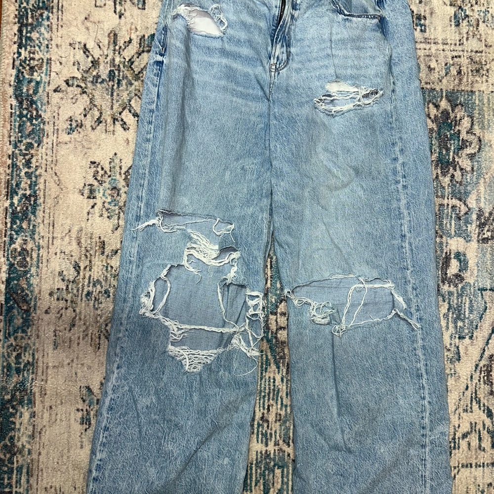 American Eagle Outfitters Light Blue Denim Jeans